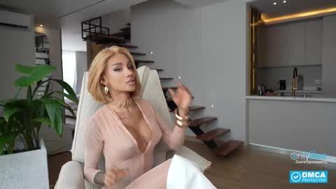 Laura Saenz  Geminis online show from 10/19/25, 03:45