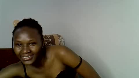 Snapshot of sweetlavie_ chatting on 03/26/26, 01:49 Titi online show from 03/26/26, 01:49