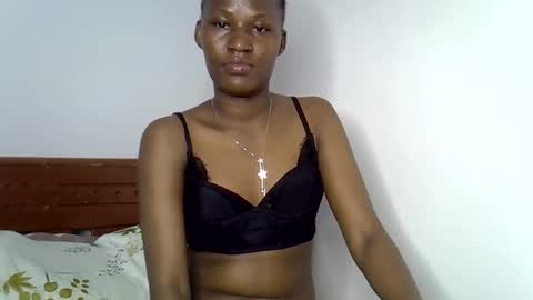 Snapshot of sweetlavie_ chatting on 04/11/26, 01:15 Titi online show from 04/11/26, 01:15