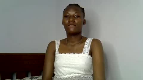 Snapshot of sweetlavie_ chatting on 04/13/26, 02:06 Titi online show from 04/13/26, 02:06