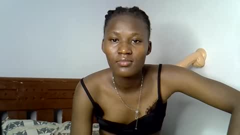 Snapshot of sweetlavie_ chatting on 04/21/26, 03:07 Titi online show from 04/21/26, 03:07