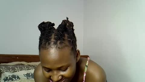 Snapshot of sweetlavie_ chatting on 04/26/26, 01:53 Titi online show from 04/26/26, 01:53