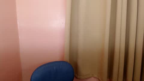 Leah online show from 01/03/25, 10:41