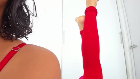 Snapshot of sweetlesbianseduction chatting on 12/01/25, 02:22 Azulandvioleta online show from 12/01/25, 02:22