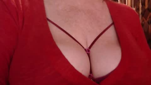 Snapshot of sweetli_angel chatting on 09/11/25, 02:55 sweetli_angel online show from 09/11/25, 02:55