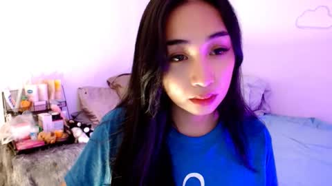 Snapshot of sweetlilly_18 chatting on 11/02/25, 02:14 Lilly online show from 11/02/25, 02:14