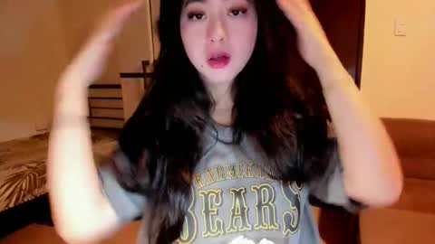 Zoe online show from 10/20/25, 03:29