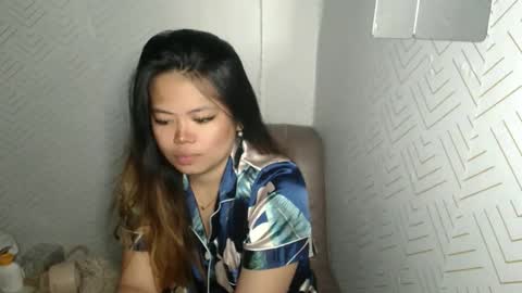 Snapshot of sweetlover_nicole chatting on 06/09/26, 12:44 NICOLE online show from 06/09/26, 12:44