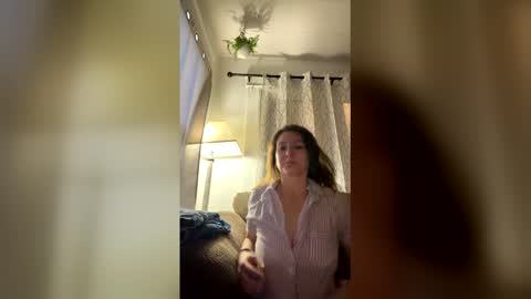 Snapshot of sweetluxxx0 chatting on 04/03/26, 11:58 sweetluxxx0 online show from 04/03/26, 11:58