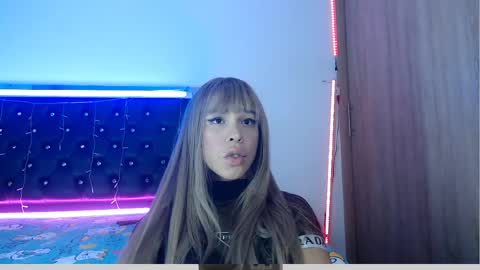 Snapshot of sweetmagic6 chatting on 04/05/26, 07:16 sweetmagic6 online show from 04/05/26, 07:16