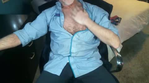 Snapshot of sweetman4a chatting on 04/12/26, 02:33 Michael online show from 04/12/26, 02:33