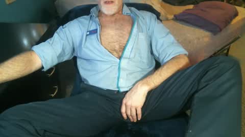 Snapshot of sweetman4a chatting on 04/15/26, 01:29 Michael online show from 04/15/26, 01:29