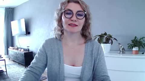 Snapshot of sweetmarthaaa chatting on 02/08/26, 12:19 sweetmarthaaa online show from 02/08/26, 12:19