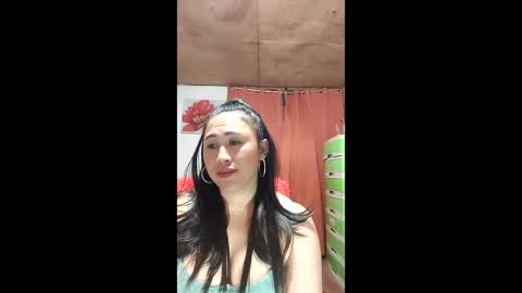 Snapshot of sweetmecel chatting on 12/16/25, 05:01 Mecel online show from 12/16/25, 05:01