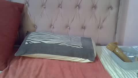 sweetmellowx1 online show from 03/07/25, 04:46