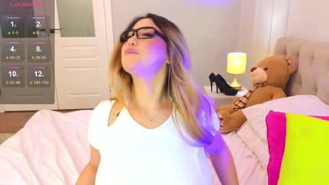 Daniella online show from 10/17/25, 07:00