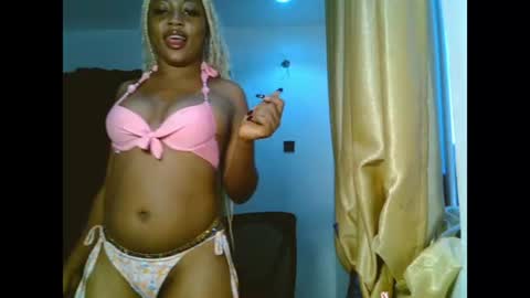 Snapshot of sweetmila9 chatting on 06/16/26, 06:27 sweetmila9 online show from 06/16/26, 06:27
