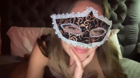 Snapshot of sweetmistyxoxo chatting on 11/12/25, 04:46 Misty online show from 11/12/25, 04:46