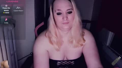 Snapshot of sweetmorgan90 chatting on 04/03/26, 12:36 SweetMorgan online show from 04/03/26, 12:36