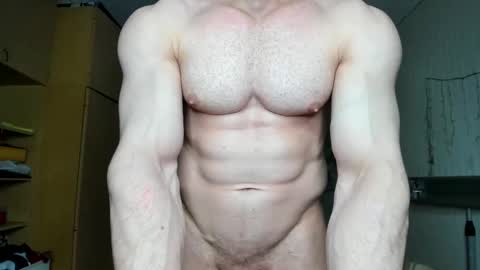 Snapshot of sweetmuscles_boy chatting on 02/21/25, 04:59 Lorenzo online show from 02/21/25, 04:59