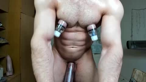 Snapshot of sweetmuscles_boy chatting on 10/04/25, 06:44 Lorenzo online show from 10/04/25, 06:44