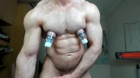 Snapshot of sweetmuscles_boy chatting on 11/04/25, 05:50 Lorenzo online show from 11/04/25, 05:50