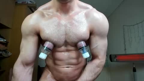 Snapshot of sweetmuscles_boy chatting on 11/28/25, 07:00 Lorenzo online show from 11/28/25, 07:00