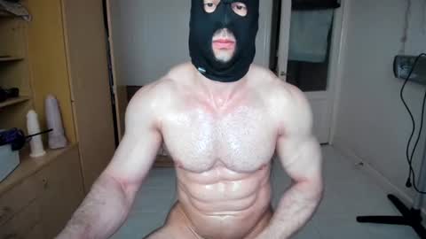 Snapshot of sweetmuscles_boy chatting on 07/08/26, 03:44 Lorenzo online show from 07/08/26, 03:44