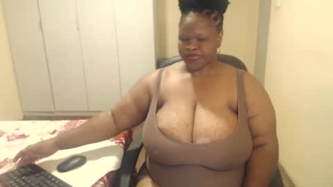 sweetnoziexxx online show from 01/28/25, 06:07