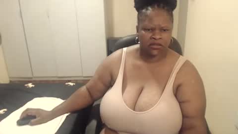 sweetnoziexxx online show from 02/08/25, 10:07