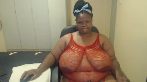 sweetnoziexxx online show from 02/14/25, 12:25