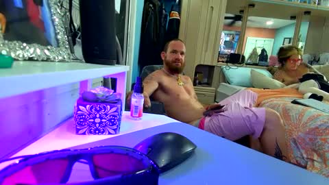 Snapshot of sweetnsexy95 chatting on 02/18/25, 02:16 WeAim2PZzz online show from 02/18/25, 02:16