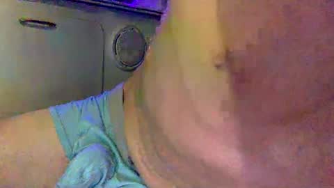 Snapshot of sweetnsexy95 chatting on 02/26/25, 02:26 WeAim2PZzz online show from 02/26/25, 02:26