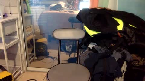 Snapshot of sweetnsexy95 chatting on 03/02/25, 12:43 WeAim2PZzz online show from 03/02/25, 12:43