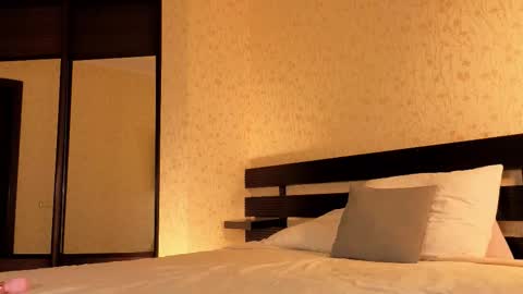 Anya online show from 12/02/25, 01:22