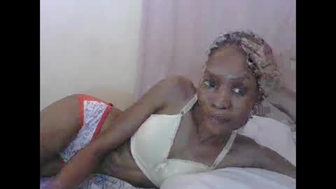 ESTHER online show from 11/16/25, 02:00