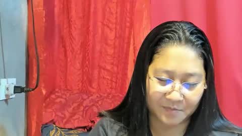 Snapshot of sweetpilipina88 chatting on 03/25/26, 11:38 MIA online show from 03/25/26, 11:38
