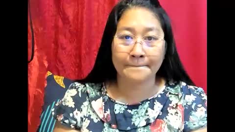 Snapshot of sweetpilipina88 chatting on 04/14/26, 02:28 MIA online show from 04/14/26, 02:28