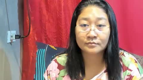 Snapshot of sweetpilipina88 chatting on 04/15/26, 11:38 MIA online show from 04/15/26, 11:38