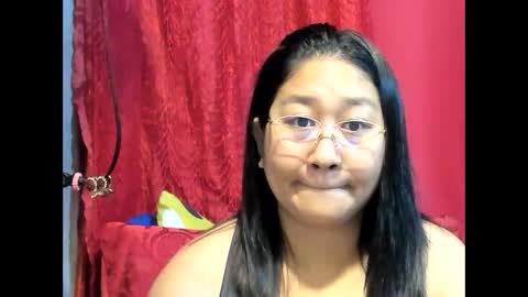 Snapshot of sweetpilipina88 chatting on 04/25/26, 08:17 MIA online show from 04/25/26, 08:17