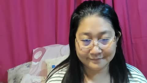 Snapshot of sweetpilipina88 chatting on 06/29/26, 10:15 MIA online show from 06/29/26, 10:15