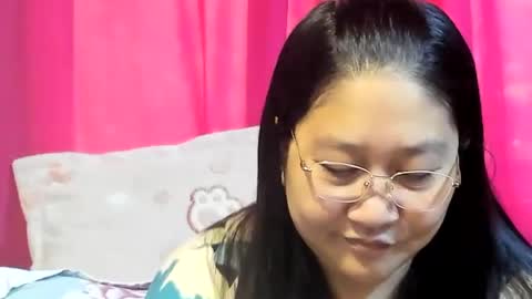 Snapshot of sweetpilipina88 chatting on 07/25/26, 10:07 MIA online show from 07/25/26, 10:07
