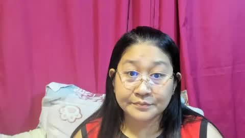 Snapshot of sweetpilipina88 chatting on 08/01/26, 10:47 MIA online show from 08/01/26, 10:47