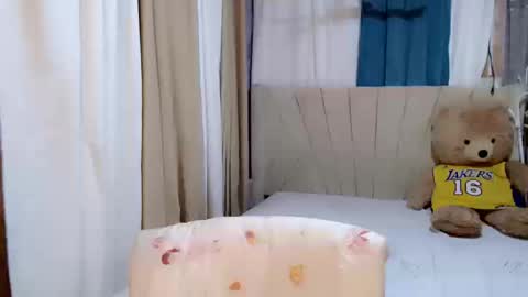 Princess Ella online show from 10/08/25, 10:46