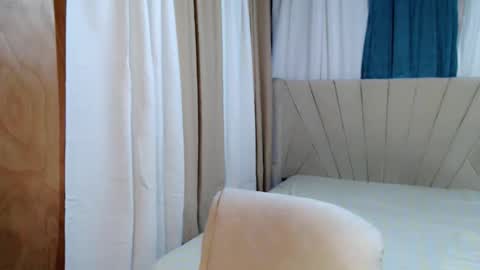 Princess Ella online show from 11/25/25, 02:11