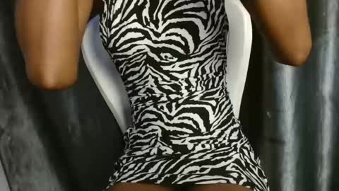 slim ivy online show from 11/24/25, 04:12