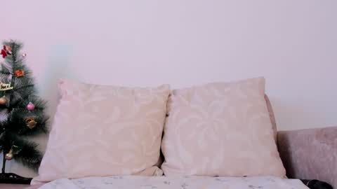 Snapshot of sweetpussyhot_ chatting on 12/21/24, 08:00 Hello Welcome Im here from WEDNESDAY to SUNDAY 430am to  830am and 3  to 7  timeMONDAY and TUESDAY i rest online show from 12/21/24, 08:00