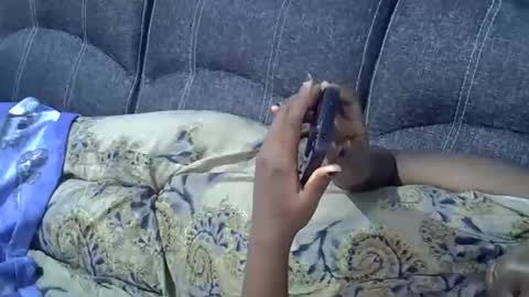 queen online show from 11/28/25, 06:38