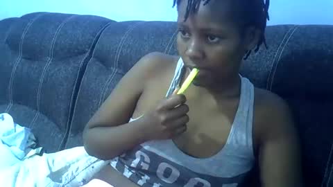 Snapshot of sweetqueen20 chatting on 04/07/26, 06:03 queen online show from 04/07/26, 06:03