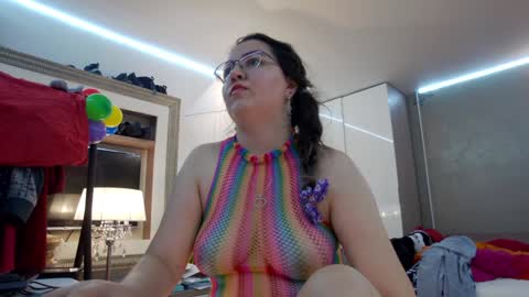 SweetRaisa online show from 01/11/25, 01:01